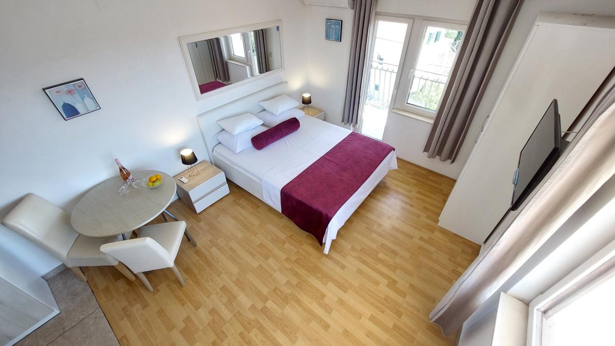 Sea Side Apartments Водице Екстериор снимка