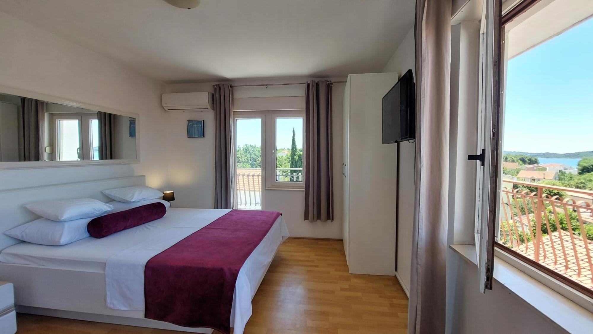 Sea Side Apartments Водице Екстериор снимка