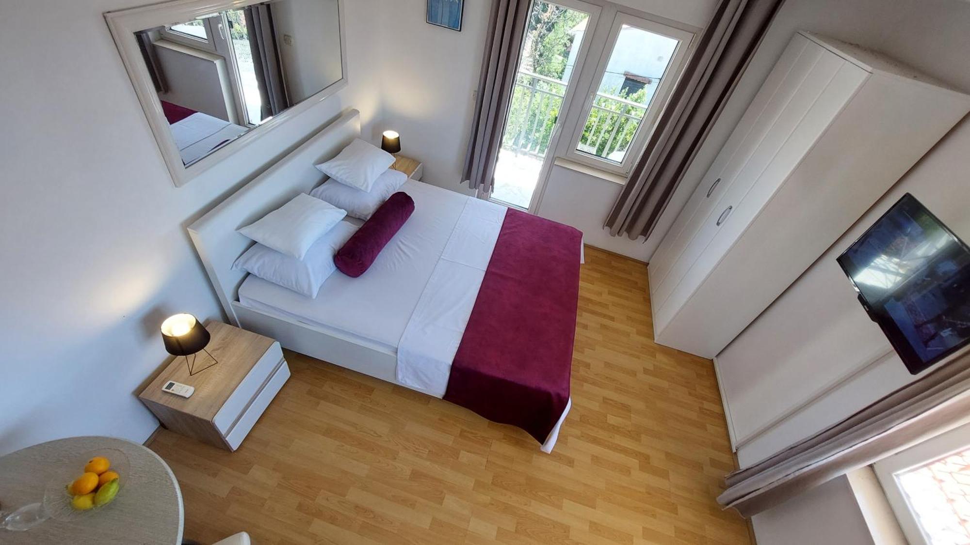 Sea Side Apartments Водице Екстериор снимка
