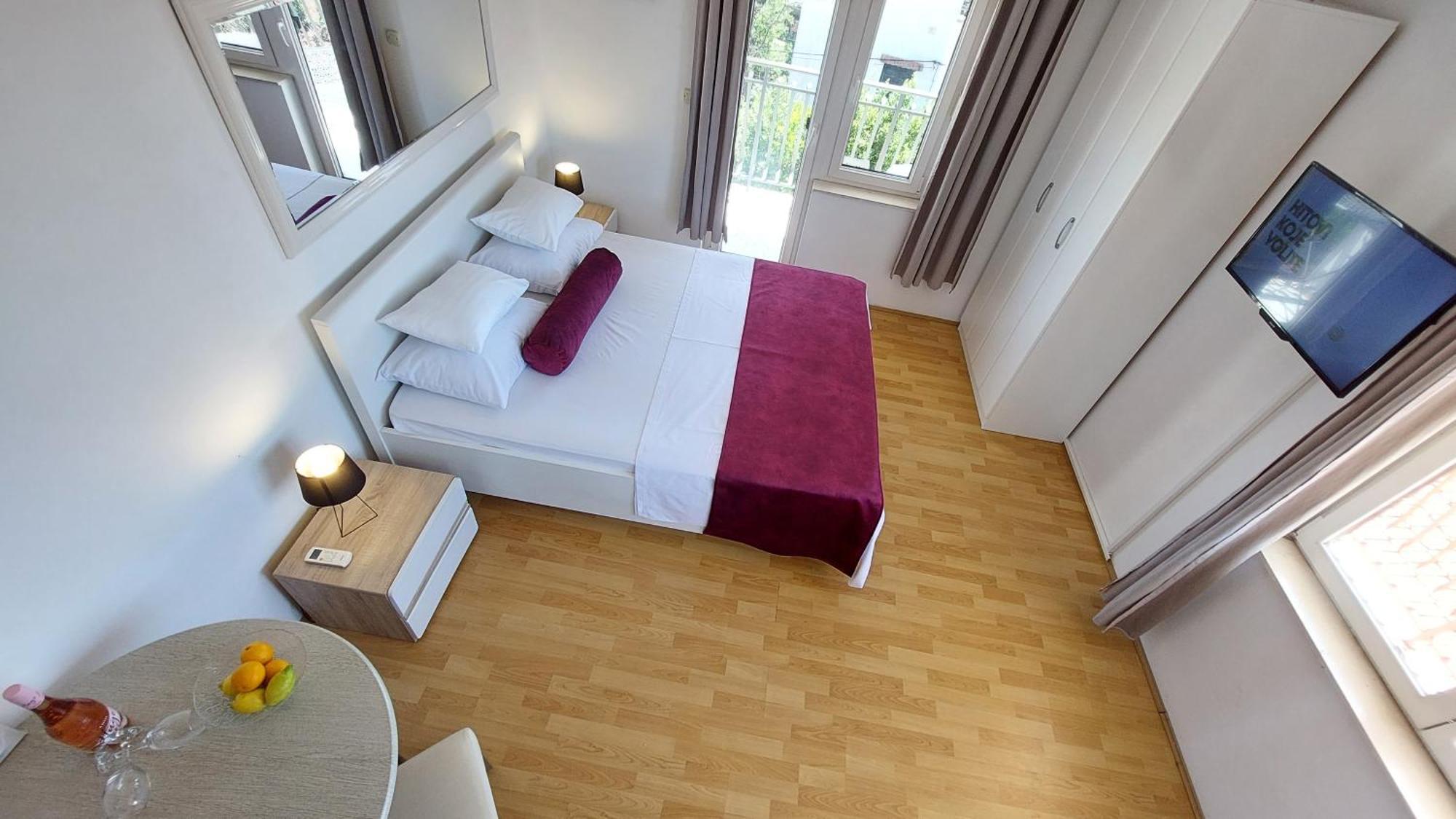 Sea Side Apartments Водице Екстериор снимка